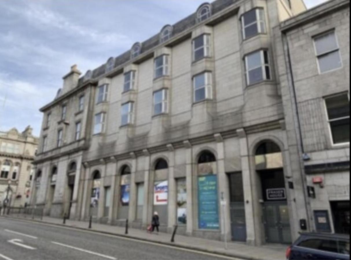 Aberdeen Stay Central 2-Bedrooms Apt-No Party מראה חיצוני תמונה