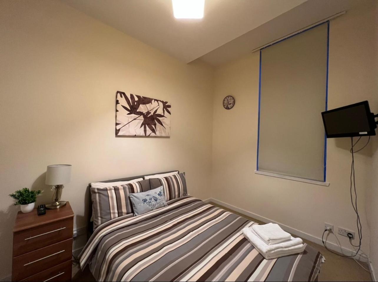 Aberdeen Stay Central 2-Bedrooms Apt-No Party מראה חיצוני תמונה