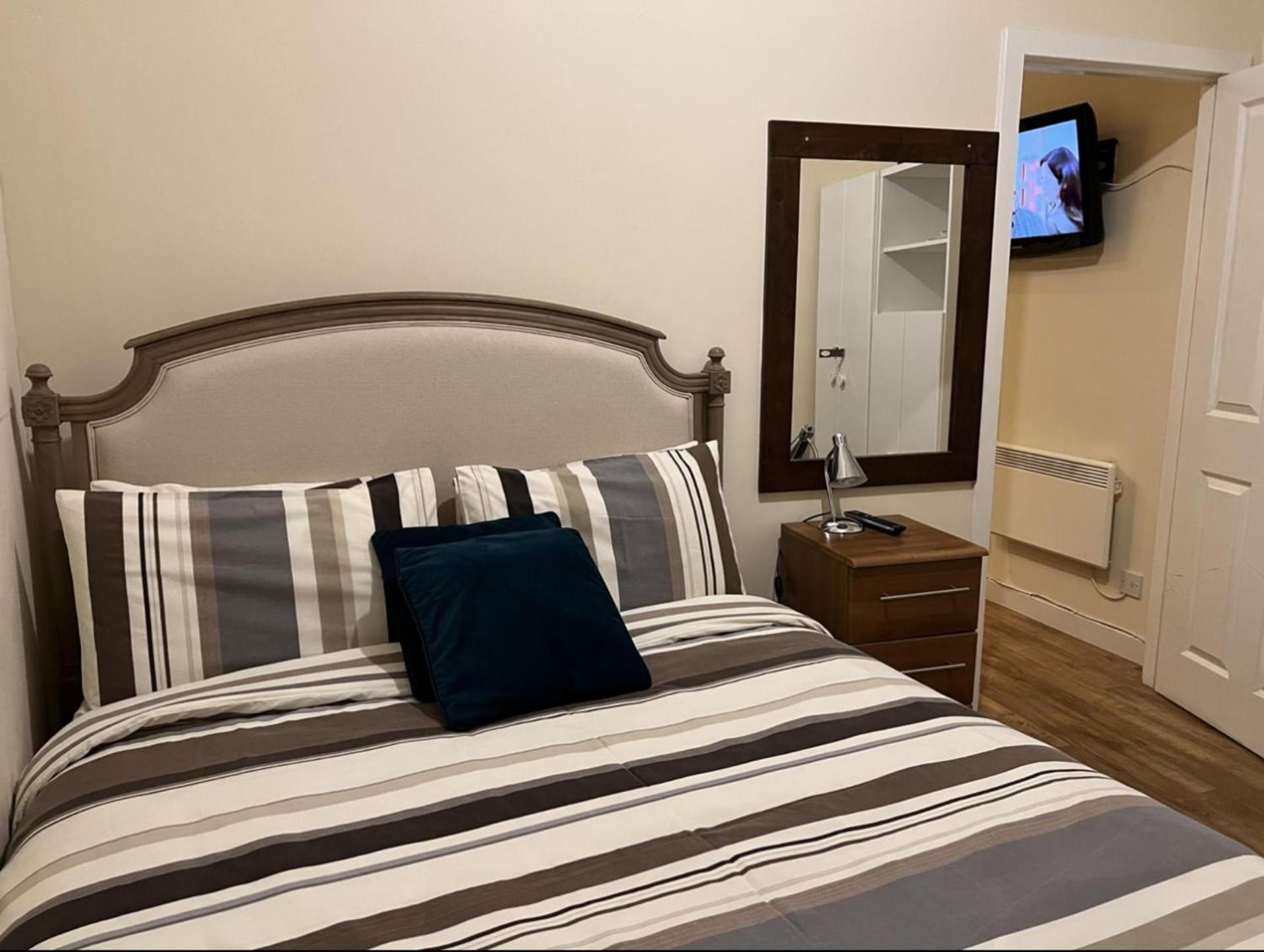 Aberdeen Stay Central 2-Bedrooms Apt-No Party מראה חיצוני תמונה